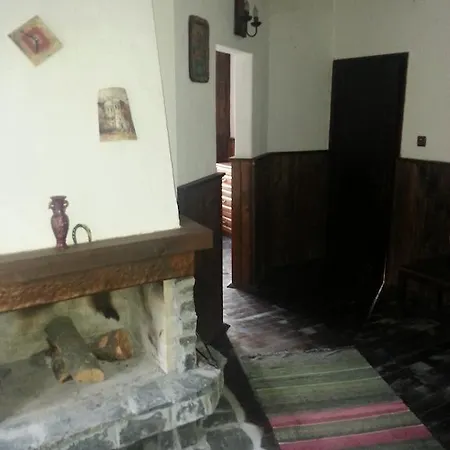 The Old Mountain House * Momchilovtsi (Smolyan)