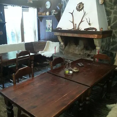 The Old Mountain House * Momchilovtsi (Smolyan)
